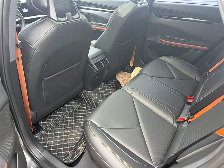 Фото 17 - Changan UNI-V