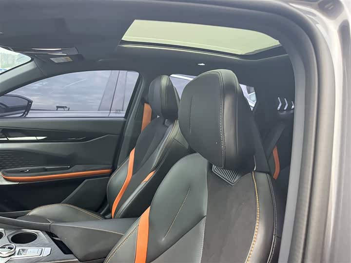 Фото 19 - Changan UNI-V