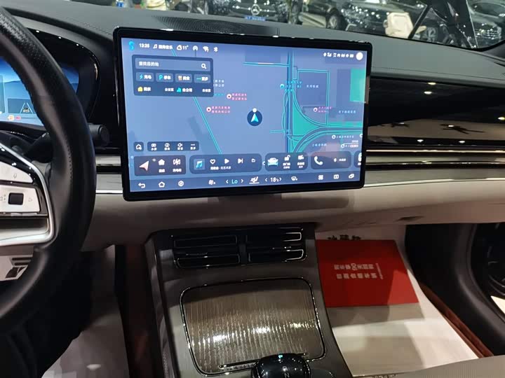 Фото 13 - BYD Han