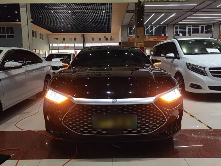 Фото 3 - BYD Han