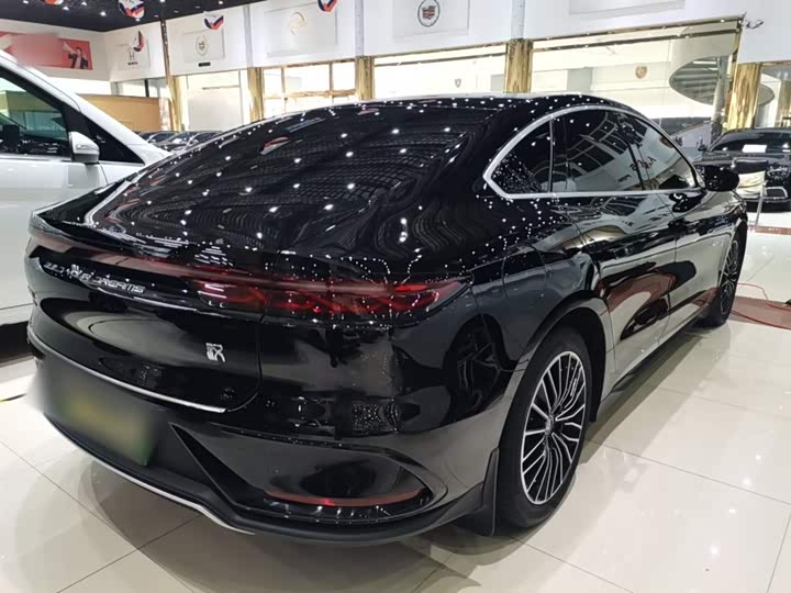 Фото 7 - BYD Han