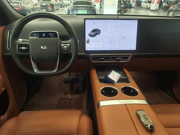 Фото 10 - LiXiang L7