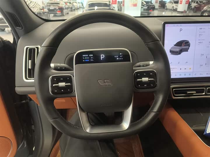 Фото 11 - LiXiang L7