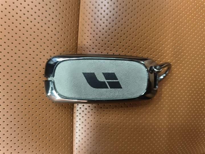 Фото 9 - LiXiang L7