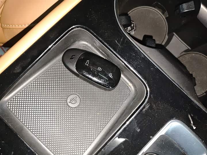 Фото 11 - LiXiang One