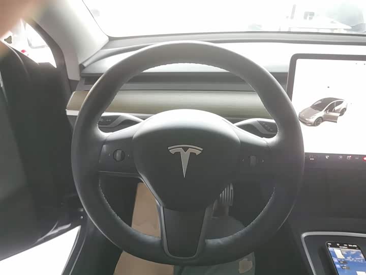 Фото 11 - Tesla Model Y