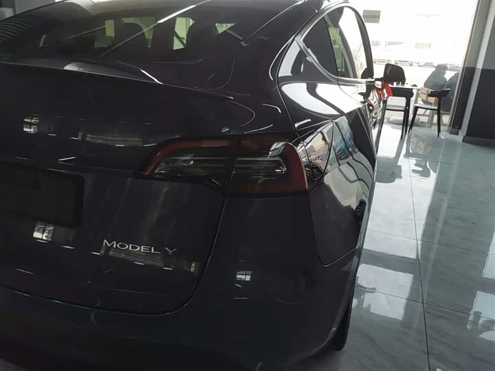 Фото 8 - Tesla Model Y