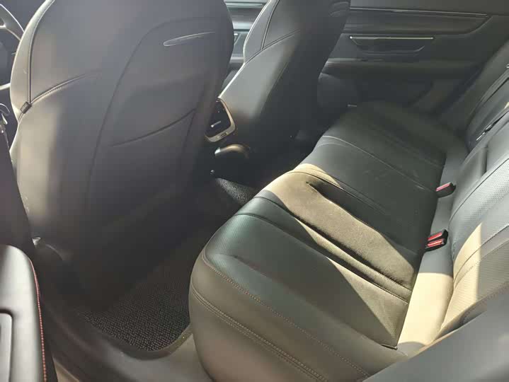 Фото 4 - XPeng P7