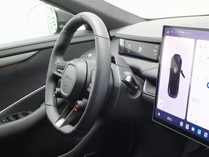 Фото 22 - Xiaomi SU7