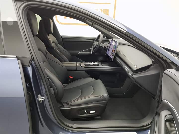 Фото 23 - Xiaomi SU7