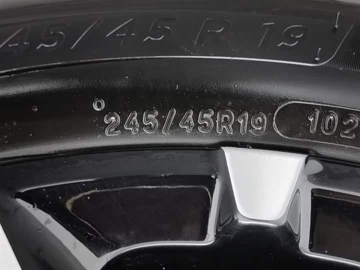 Фото 24 - Xiaomi SU7