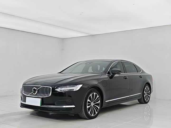 Фото 1 - Volvo S90 Hybrid
