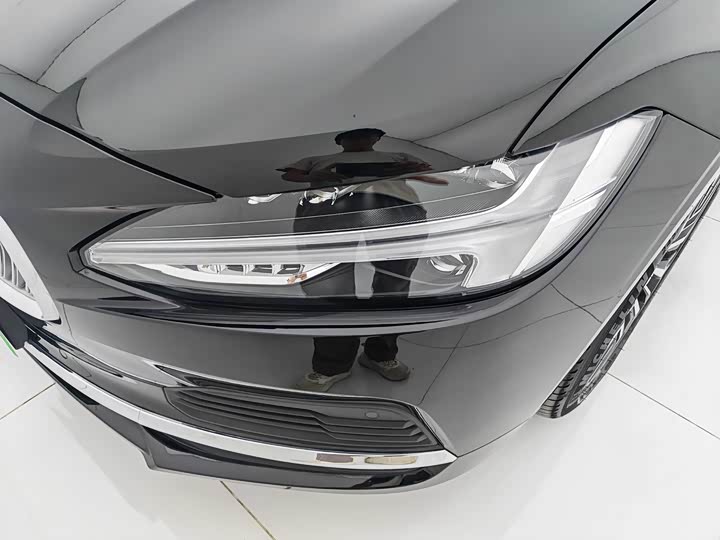 Фото 21 - Volvo S90 Hybrid