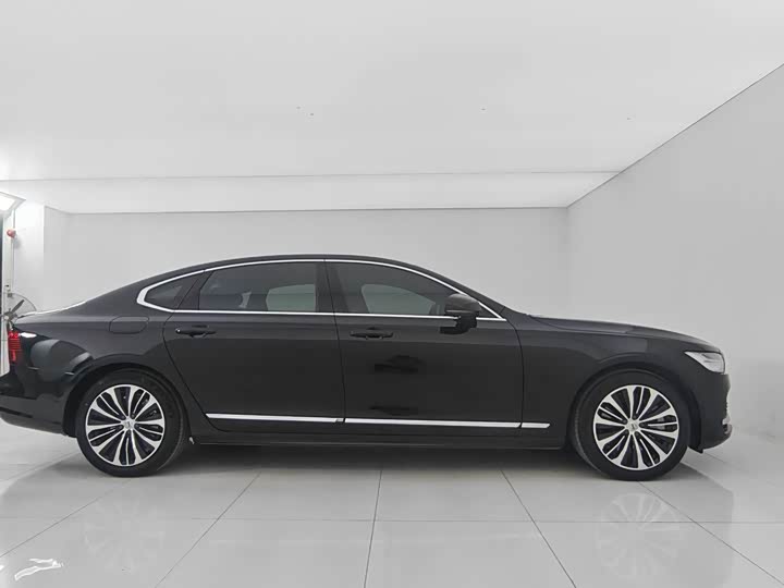 Фото 8 - Volvo S90 Hybrid