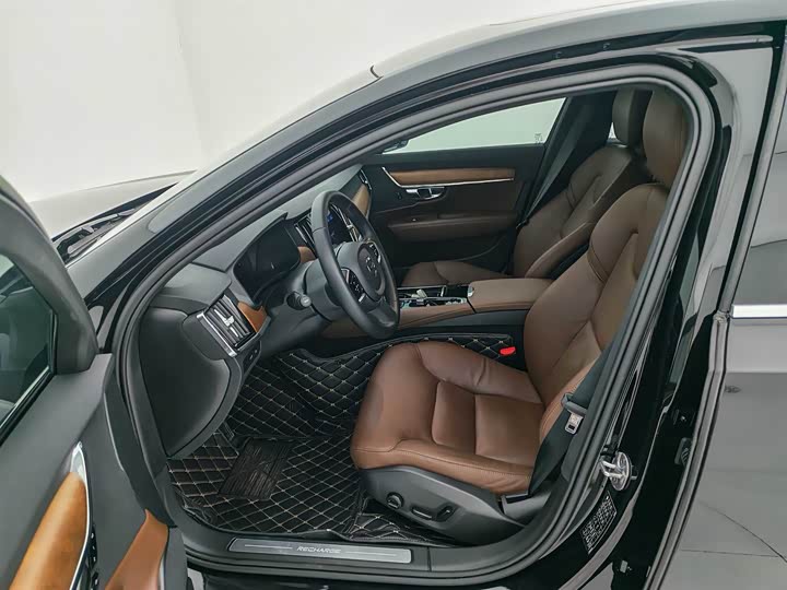 Фото 9 - Volvo S90 Hybrid