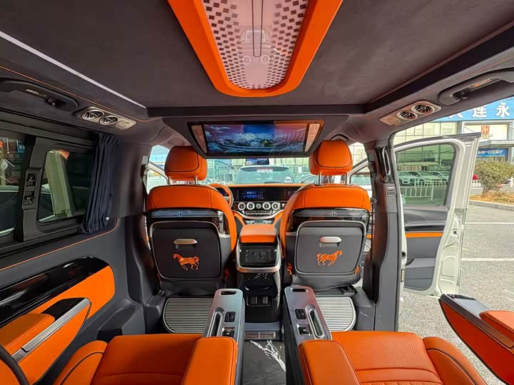 Фото 6 - Mercedes-Benz Vito