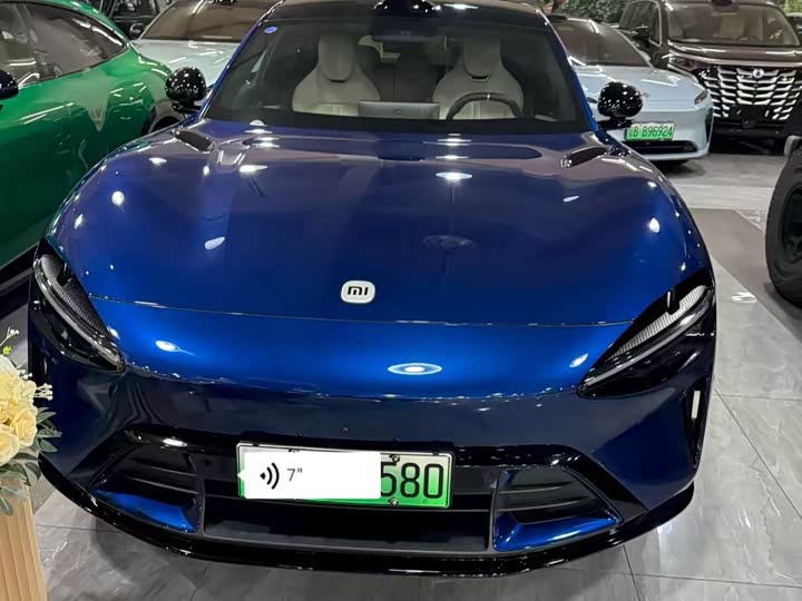 Фото 1 - Xiaomi YU7