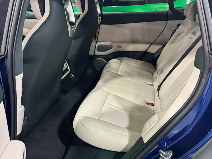 Фото 6 - Xiaomi YU7