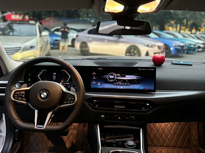 Photo 11 - BMW 3 Series