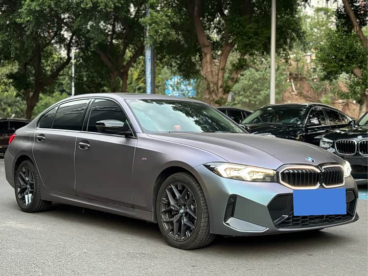 Photo 3 - BMW 3 Series