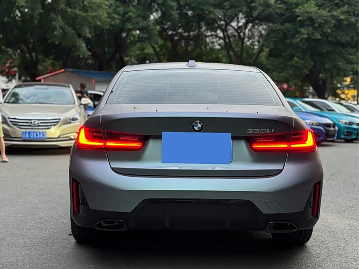 Photo 4 - BMW 3 Series