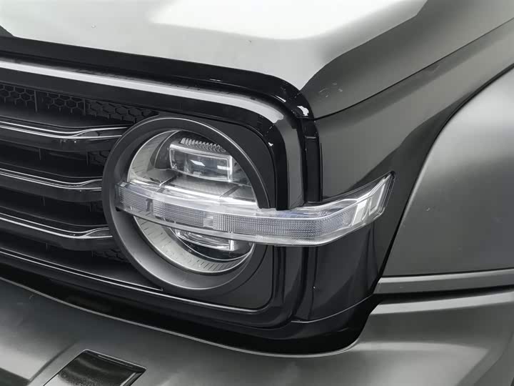 Фото 7 - Tank 300