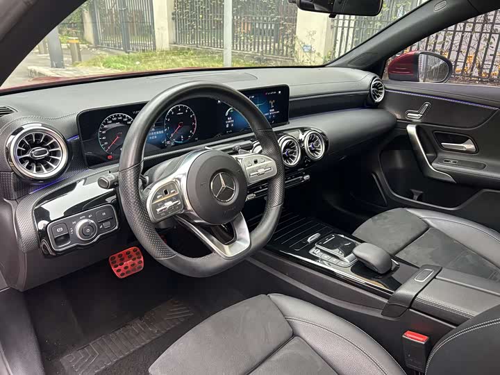 Фото 13 - Mercedes-Benz A-Class