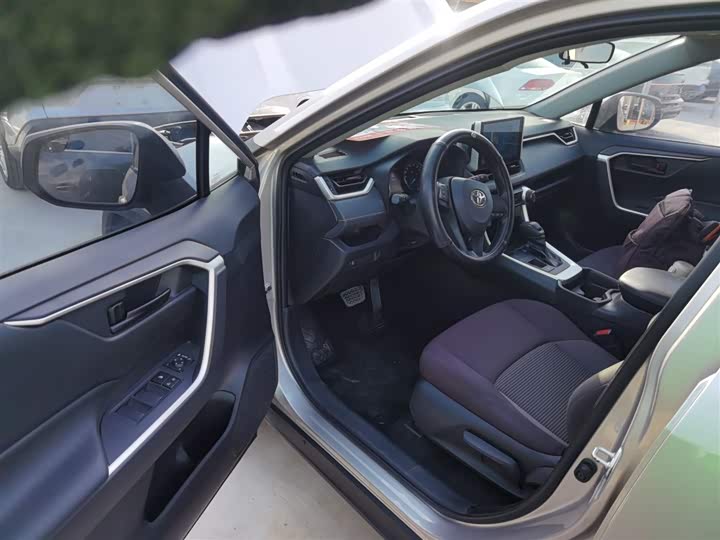 Фото 13 - Toyota Wildlander