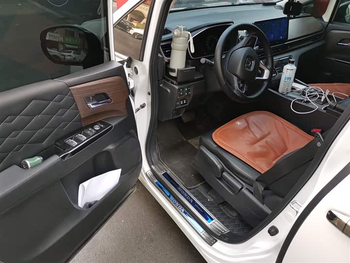 Фото 18 - Honda Odyssey