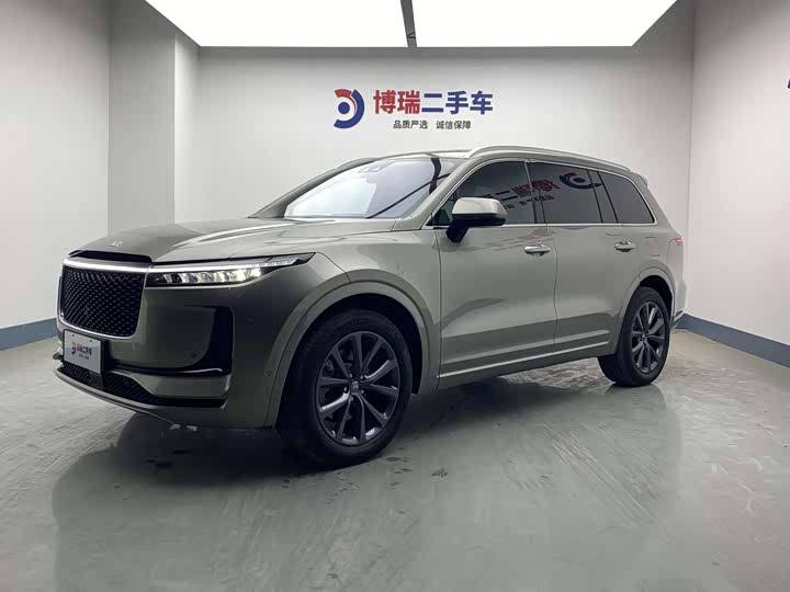 Фото 1 - LiXiang One