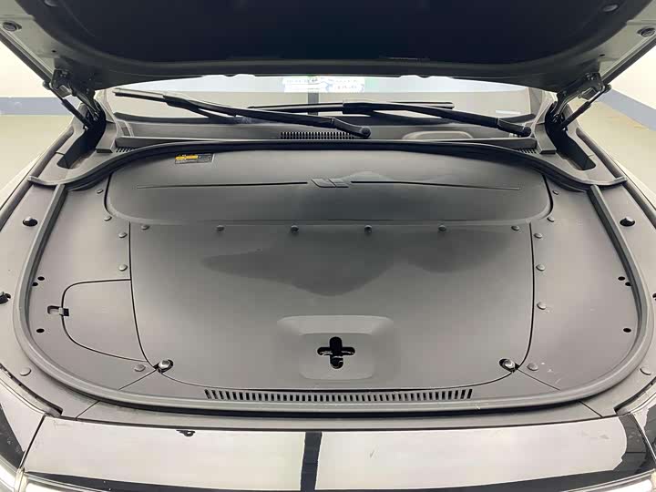 Фото 10 - LiXiang One