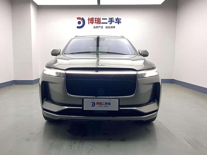 Фото 2 - LiXiang One