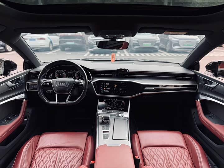 Фото 3 - Audi A7L