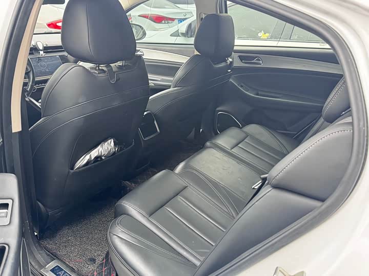 Фото 10 - Chery Omoda S5 (Arrizo 5 Plus)