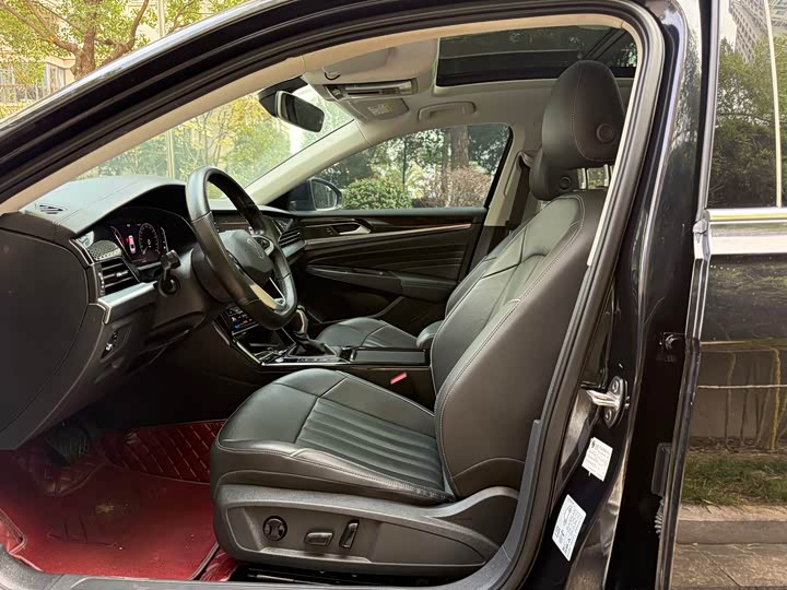 Фото 4 - Volkswagen Passat