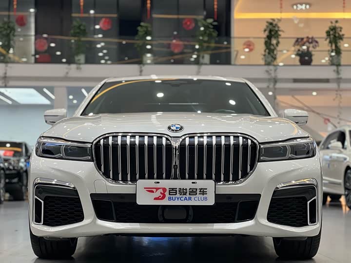 Фото 3 - BMW 7 Series