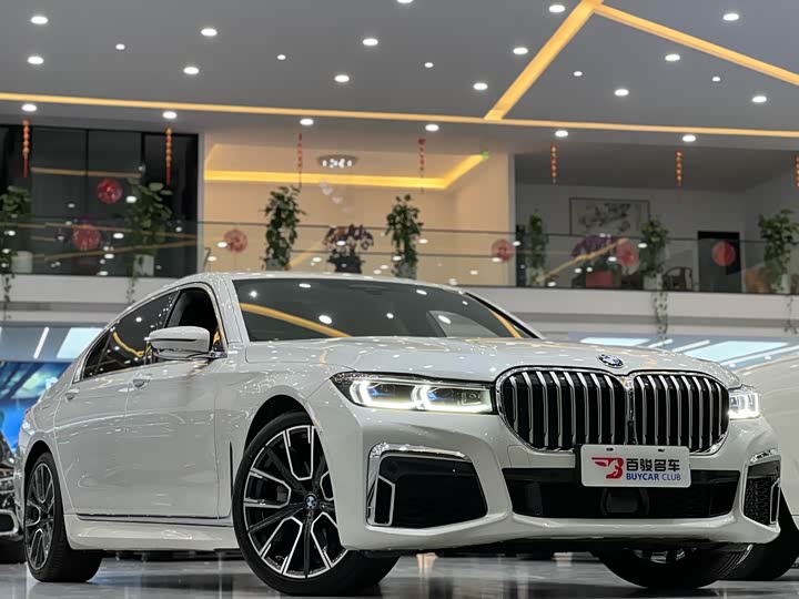 Фото 4 - BMW 7 Series
