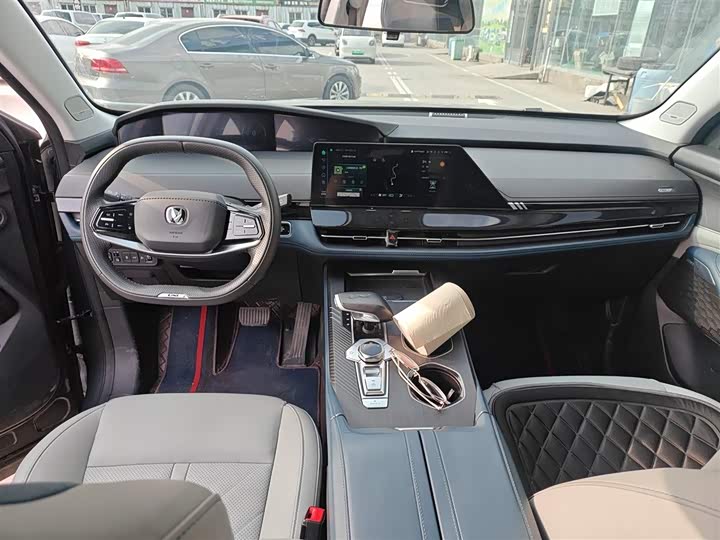 Фото 10 - Changan UNI-K Hybrid