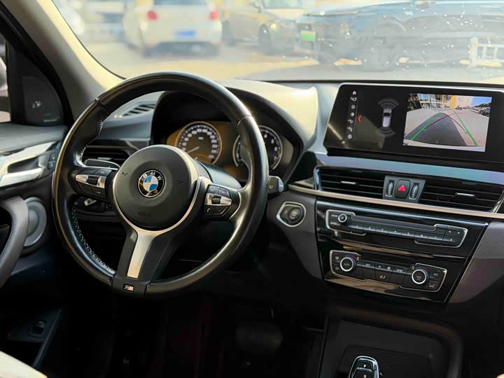 Фото 10 - BMW X1