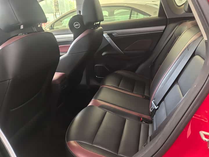 Фото 8 - Geely Coolray