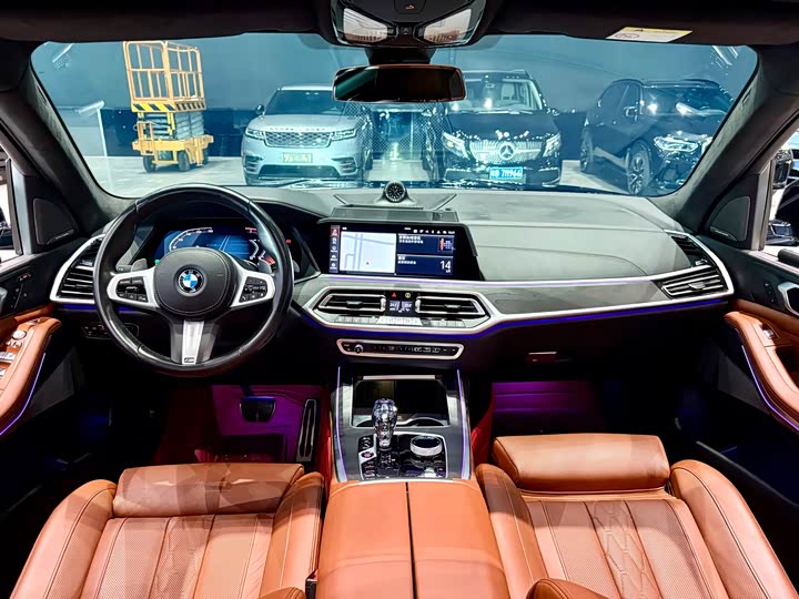 Фото 12 - BMW X7