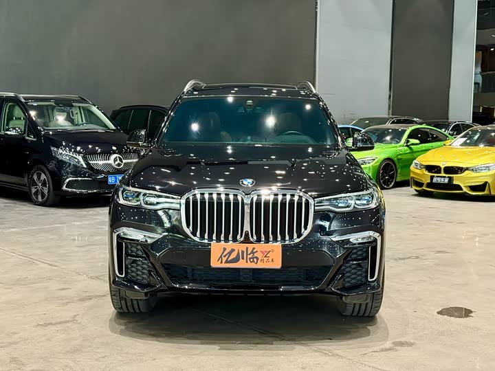 Фото 2 - BMW X7