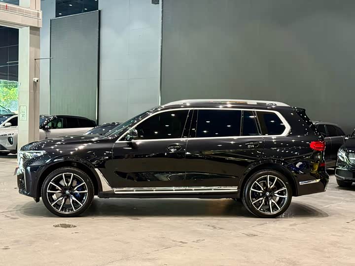 Фото 3 - BMW X7