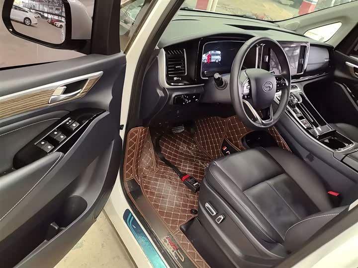 Фото 16 - GAC Trumpchi M8