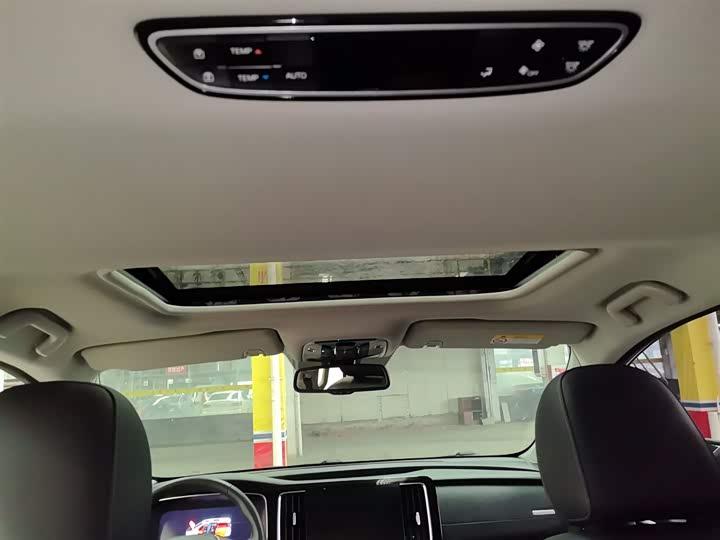 Фото 18 - GAC Trumpchi M8