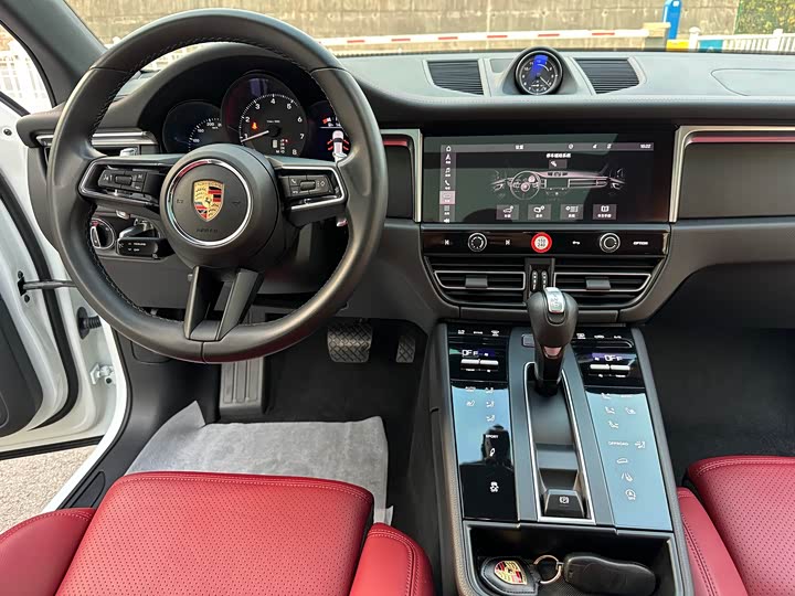 Фото 11 - Porsche Macan