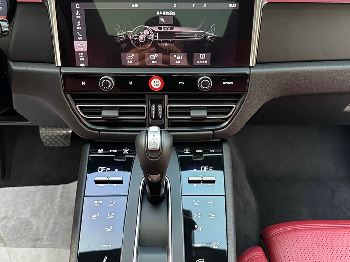 Фото 12 - Porsche Macan