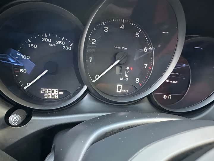 Фото 8 - Porsche Macan