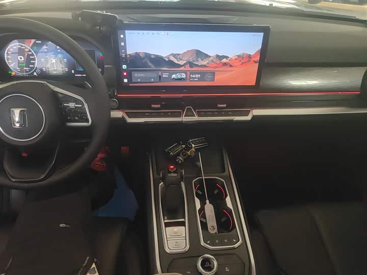 Фото 10 - Tank 400 Hybrid