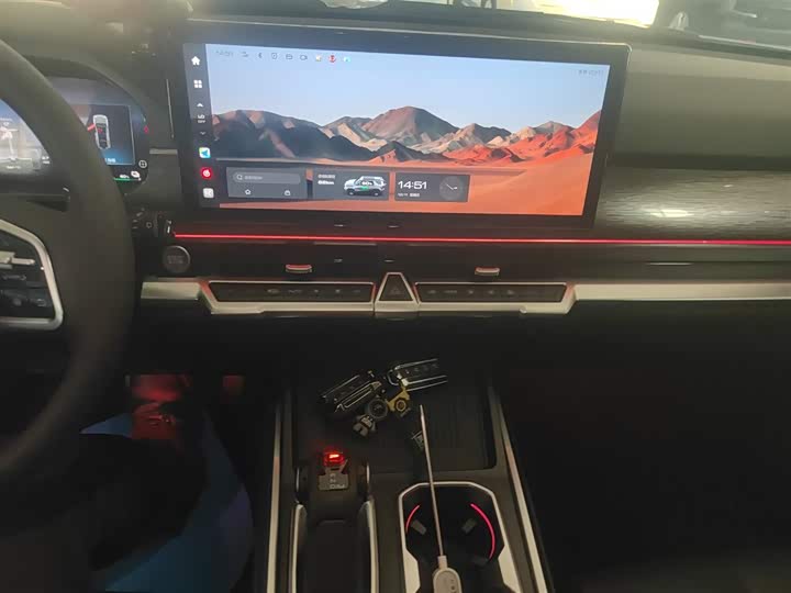 Фото 13 - Tank 400 Hybrid